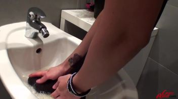 Tons Of Fun In The Washroom Screencap 37 on www.sinx.com