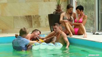 Basking In Bi Part 1 Screencap 60 on www.sinx.com