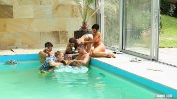 Basking In Bi Part 1 Screencap 64 on www.sinx.com