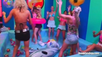 Euroslut Hotel Part 1 - Cam 2 Screencap 3 on www.sinx.com