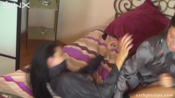 Babes Settle Their Argument In The Bed Screencap 14 on www.sinx.com