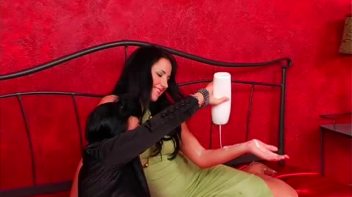 Wet and Greasy Screencap 12 on www.sinx.com