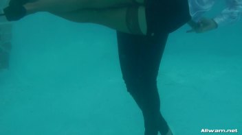 Satin And Fur Wetlook Bunnies Screencap 92 on www.sinx.com