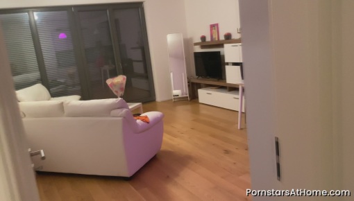 Top scene - Naughty Tattooed Pornstar Gets Fruity In The Kitchen