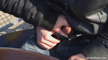 Enjoying a Post Meal Tug! Screencap 37 on www.sinx.com