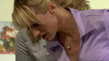 Let The Piss Rain Down Screencap 12 on www.sinx.com