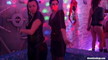 Holiday Hotties Part 4 - Shower Cam Screencap 101 on www.sinx.com