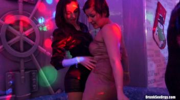 Holiday Hotties Part 4 - Shower Cam Screencap 112 on www.sinx.com