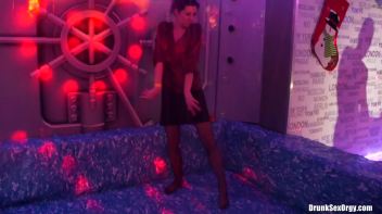 Holiday Hotties Part 4 - Shower Cam Screencap 78 on www.sinx.com