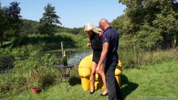 Pump And Spunk On That Fashion Freak Screencap 4 on www.sinx.com