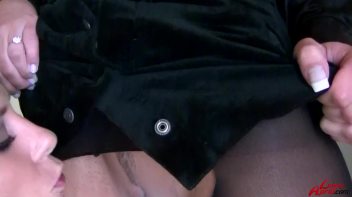 Piss Chicks In Fucked Up Pantyhose Screencap 53 on www.sinx.com