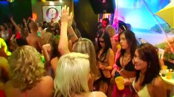 Bay Crotch Part 1 - Cam 3 Screencap 36 on www.sinx.com