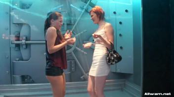 Soaking Wet Sexy Dancing Screencap 1 on www.sinx.com