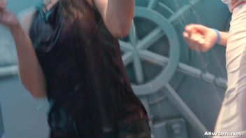 Soaking Wet Sexy Dancing Screencap 13 on www.sinx.com