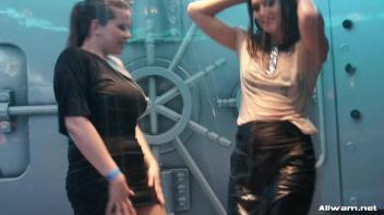 Soaking Wet Sexy Dancing Screencap 23 on www.sinx.com