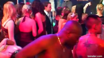 Pussy Casino Part 5 - Cam 1 Screencap 22 on www.sinx.com