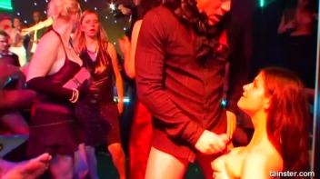 Pussy Casino Part 5 - Cam 1 Screencap 32 on www.sinx.com