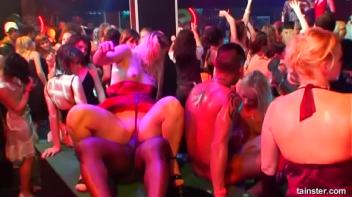 Pussy Casino Part 5 - Cam 1 Screencap 36 on www.sinx.com