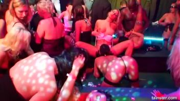 Pussy Casino Part 5 - Cam 1 Screencap 6 on www.sinx.com