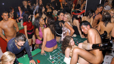 Latest deal - Gash Gamblers Part 5 - Cam 1