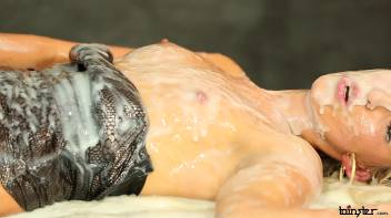 Snack On That Creamy Hot Dog Screencap 106 on www.sinx.com