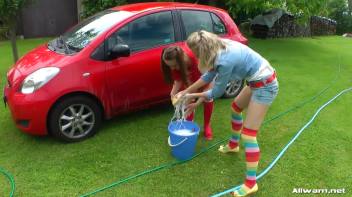 Country Chicks' Hog-Wild Wetlook Car Wash Screencap 6 on www.sinx.com