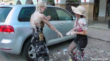 Mess Battle In the Main Square Screencap 47 on www.sinx.com