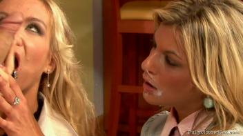 The Right Temperature Screencap 124 on www.sinx.com