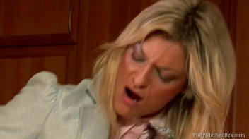 The Right Temperature Screencap 44 on www.sinx.com