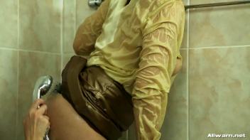 Shower Down That Mess Freak! Screencap 60 on www.sinx.com