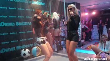 Summer Jam Bang Part 4 - Shower Cam Screencap 56 on www.sinx.com