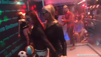 Summer Jam Bang Part 4 - Shower Cam Screencap 63 on www.sinx.com