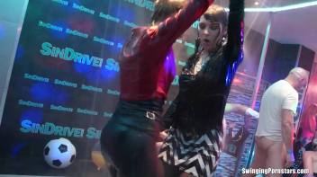 Summer Jam Bang Part 4 - Shower Cam Screencap 78 on www.sinx.com