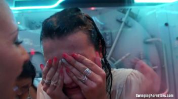 Summer Jam Bang Part 4 - Shower Cam Screencap 12 on www.sinx.com