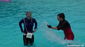 Eurobabes Only Waterpark Screencap 44 on www.sinx.com