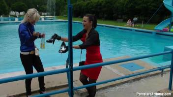 Eurobabes Only Waterpark Screencap 6 on www.sinx.com