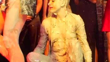 The Mudpit Of Death Screencap 83 on www.sinx.com