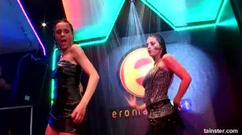 Pussy Casino Part 5 - Shower Cam Screencap 51 on www.sinx.com