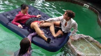 Who's Got The Right Stuff Part 2 Screencap 15 on www.sinx.com