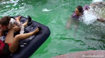 Who's Got The Right Stuff Part 2 Screencap 16 on www.sinx.com