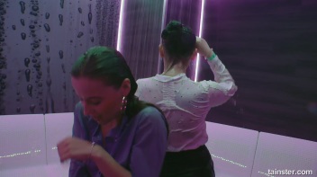 Titty Time In The Orgy Shower Screencap 46 on www.sinx.com