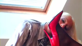 Bound to Work Screencap 13 on www.sinx.com