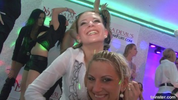 Pornstar Flirt Part 5 - Cam 1 Screencap 91 on www.sinx.com