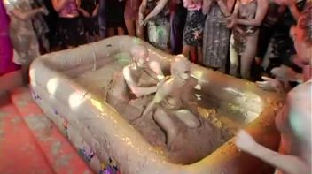 Rockin' The Mud Pit Screencap 49 on www.sinx.com