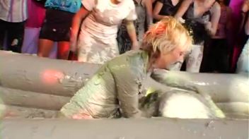 Rockin' The Mud Pit Screencap 8 on www.sinx.com