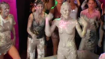 Rockin' The Mud Pit Screencap 82 on www.sinx.com