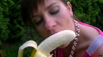 Banana Bang This Piss Freak Screencap 24 on www.sinx.com