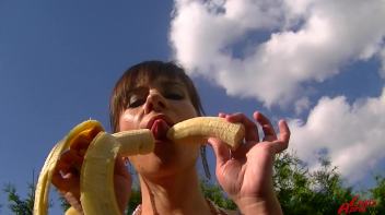 Banana Bang This Piss Freak Screencap 39 on www.sinx.com