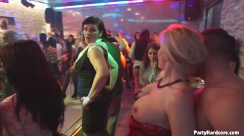 Party Hardcore Gone Crazy Vol. 32 Part 3 - Cam 3 Screencap 11 on www.sinx.com