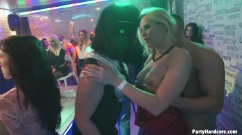 Party Hardcore Gone Crazy Vol. 32 Part 3 - Cam 3 Screencap 12 on www.sinx.com